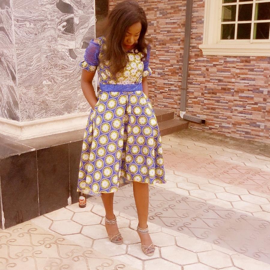 Beautiful Short Ankara Gown designed in 2021 - isishweshwe