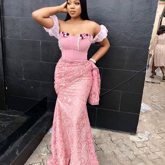 20+ Gorgeous Nigerian Lace Asoebi Styles - isishweshwe